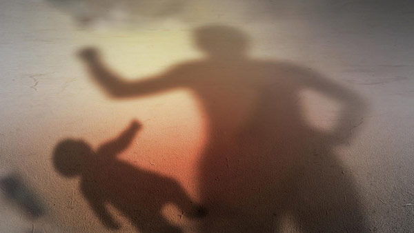 경찰, 생후 4개월 아이 흔들의자에 방치해 숨지게 한 20대 여성 송치