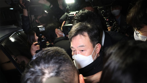 경찰, 김만배로부터 50억 빌린 언론사 회장 검찰 송치