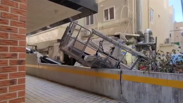 서울 송파구 주택가서 이삿짐 사다리차 넘어져‥1명 경상