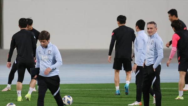 벤투호, 코로나 확진 홍철 제외한 전원 음성‥훈련 재개 