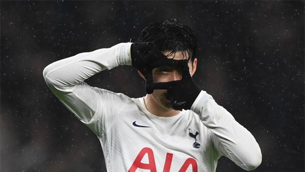 '시즌 10호골' 손흥민, 6년 연속 두자릿수 득점‥ 팀은 3대2 역전패