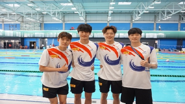 수영 대표팀, 세계선수권 남자 계영 800m 6위··또 한국신기록   