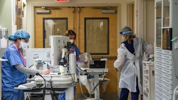 [World Now] 오미크론 탓에 '일손 부족' 미국 병원들, 유증상 직원까지 출근