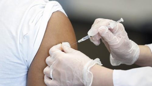 "화이자 부스터 샷 효과, 오미크론에 적어도 4개월간 지속"