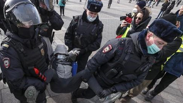 [World Now] "숨막힌다"‥러시아 떠나는 시민들, 국가 부도 위기도?