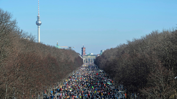 유럽 전역서 반전시위 물결‥베를린서 6만여명 집결