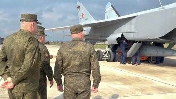 러 "극초음속 미사일 '킨잘'로 우크라 시설 타격"