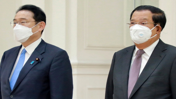 일본·캄보디아 총리, 러시아에 "무력 사용 중지하고 철군해야"