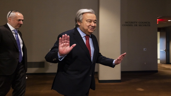 유엔 총장, 러시아의 우크라이나 침공 한 달.."인도주의적 휴전" 촉구
