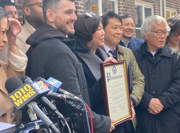 [World Now] 뉴욕의 용감한 피자가게‥칼 10번 찔리며 한국계 여성 구해