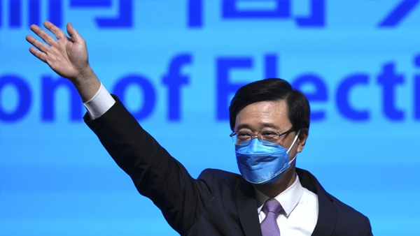 '반정부시위 강경진압' 존 리, 94% 지지로 홍콩행정장관 당선