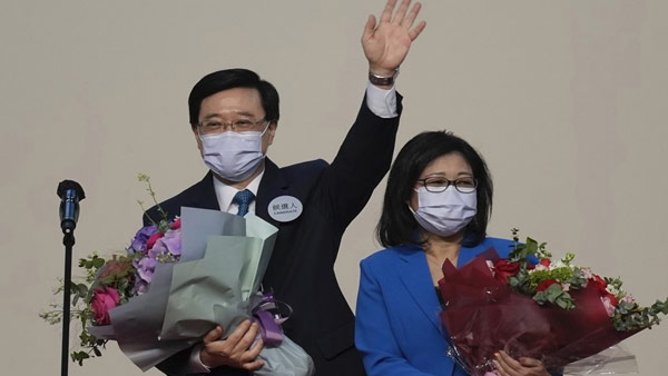 '친중파' 존 리, 홍콩 행정장관 취임하자마자‥90살 추기경 체포 '외세 결탁' 혐의