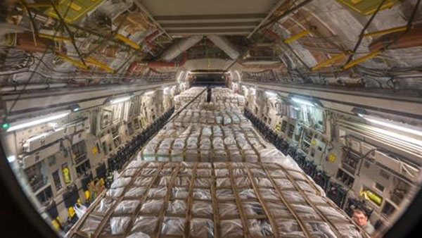 '분유대란' 미국, 군용기 동원해 독일서 특수분유 첫 도입 