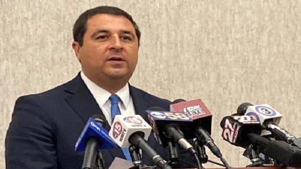 美 상원 원내대표·주지사 노린 총격범, 전직 판사 살해 뒤 체포