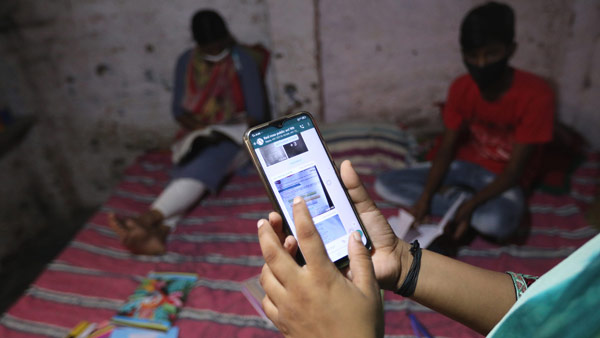 "인도, 중국 저가 스마트폰 판매 금지 추진"‥샤오미 직격탄