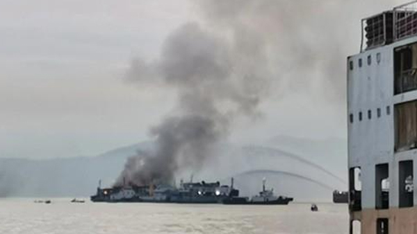 필리핀 해역서 여객선에 불‥"9명 실종"
