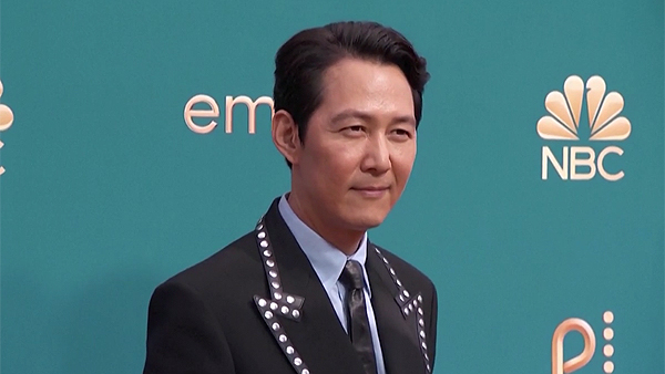 [속보]  '바카라사이트 벳페어 게임' 이정재, 에미상 남우주연상 수상