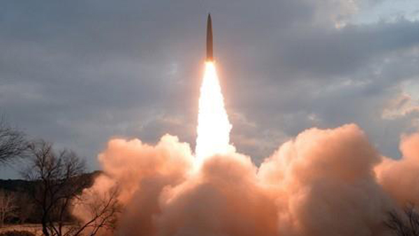 일본, 북한 미사일 변칙궤도 비행에 '촉각'
