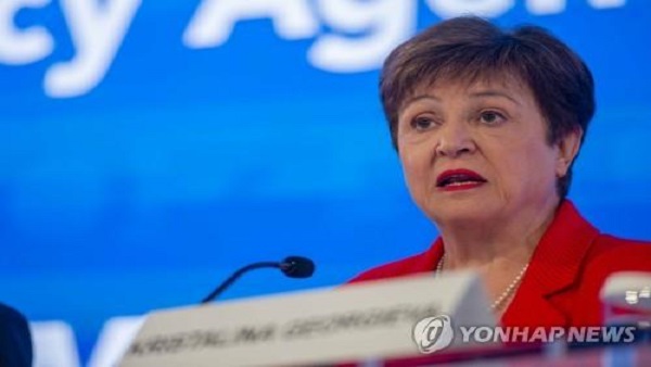 IMF 총재 "충분히 금리인상 안하면 더 큰 피해…필요조치 해야"
