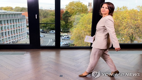 독일 "북 미사일 일제사격 강력 규탄…G7, 중 경쟁자로 인식"