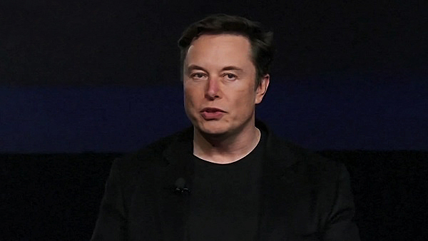 트위터 인수한 머스크 "중간선거에서 공화당에 투표하라"