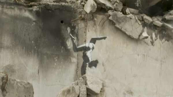 [World Now] 잔해 속에 피어난 위로‥우크라 "고마워요, 뱅크시" 