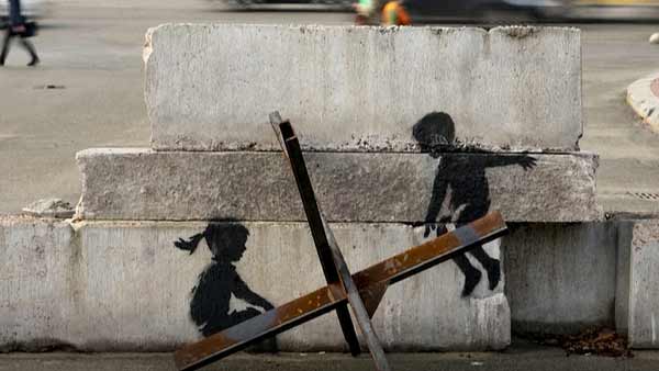 [World Now] 잔해 속에 피어난 위로‥우크라 "고마워요, 뱅크시" 