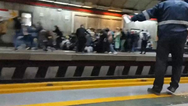 [World Now] "이란, 지하철역에서 총기 발포" 