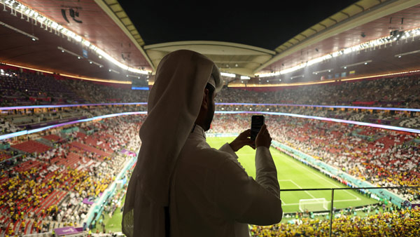 카타르 월드컵‥개최자격 둘러싸고 비판 제기돼