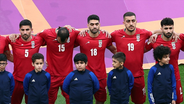 이란 국영TV, 선수들 국가 제창 거부하자 화면 대체