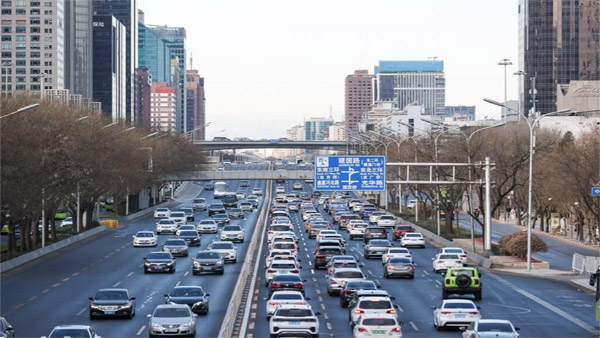 베이징, 10년 시행한 차량 5부제 한시적 해제.."외출·소비 장려" 