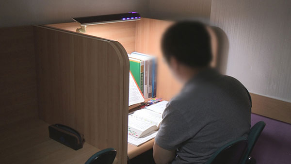 1년새 전국 독서실·PC방 운영 줄고, 스크린골프장은 늘어