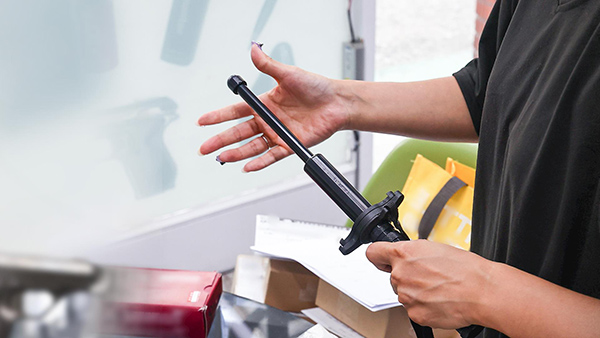 '매일 다니는 길도 무섭다'‥온라인서 호신용품 주문 급증