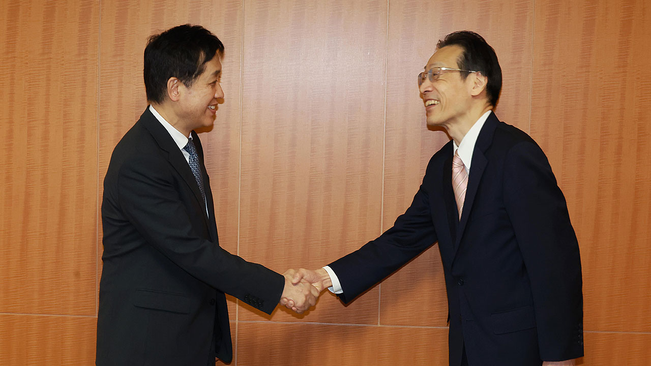 8년 만에 만난 한·일 금융당국 수장‥"셔틀회의 정기 개최" 