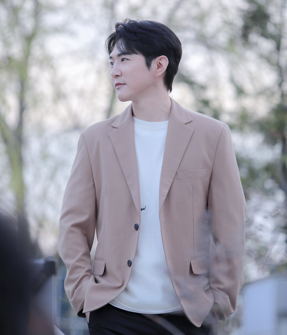 데니안 장애 아동 치료비 후원 "병원비 걱정하는 아이들 없길"