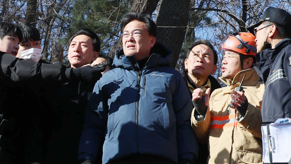 여야 '구룡마을 화재 현장' 잇따라 찾아 위로