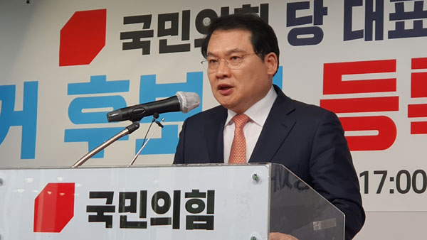 강신업 "안철수 중대재해처벌법 위반 혐의 검찰 고발"