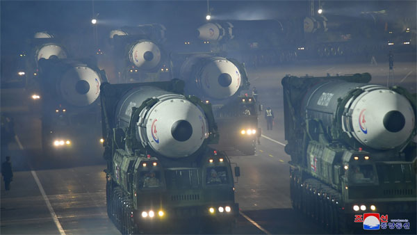 北 역대 최다 ICBM 추정 미사일 동원‥미국 본토 타격 능력 과시