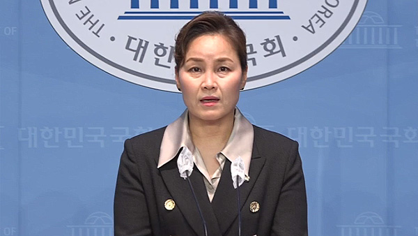 민주당 "'윤 대통령 명예 당 대표' 주장에 "총재정치 부활"