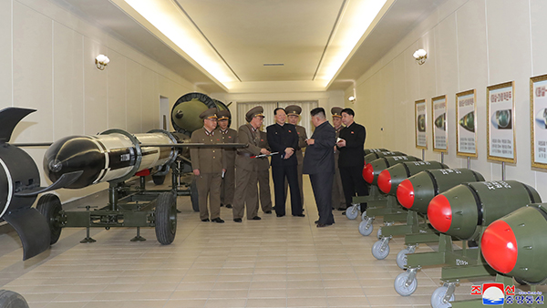 北 가상의 핵습격 사격 훈련‥"표적상공 500m서 공중폭발"