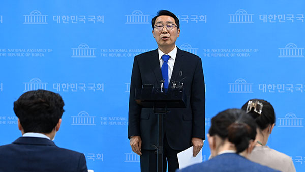 윤영찬, '이낙연 캠프 댓글조작' 보도에 "거짓기사, 법적 대응"