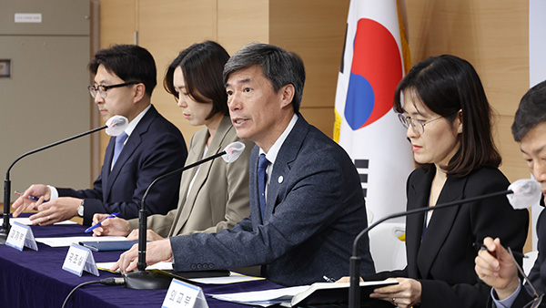 "후쿠시마 20명 규모 시찰단 일본 정부와 협의"…오염수 직접 채취 없을 듯