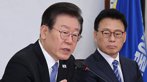 이재명 "보수, 5·18 부정 DNA 극복 못해"‥원포인트 개헌 촉구