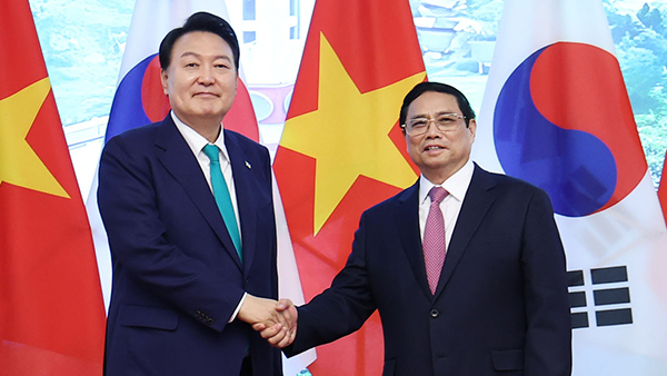 윤 대통령, 베트남 최고지도부 잇따라 만나 "한·베 협력 증진" 