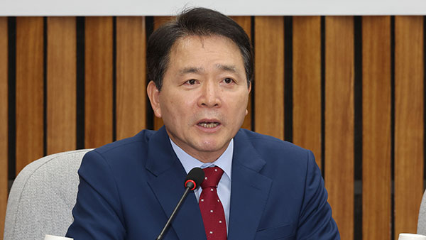 성일종 "민주당 '오염수 공세'는 대선불복‥비행기는 어떻게 타나" 