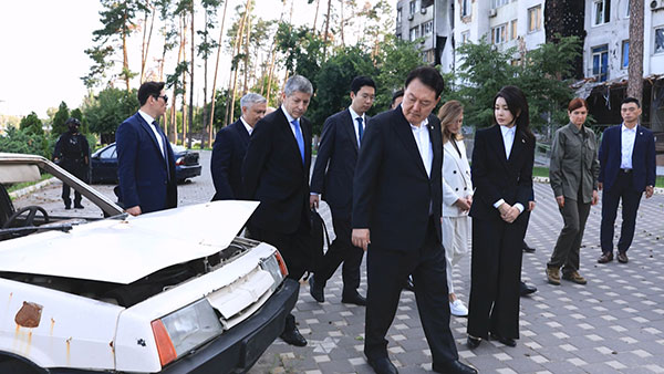 윤 대통령, 우크라이나 전격 방문‥잠시 뒤 젤렌스키 대통령과 면담 예정