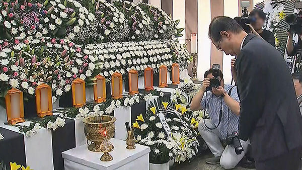 한 총리, 오송 지하차도 희생자 합동분향소 찾아 "참담함에 위로"