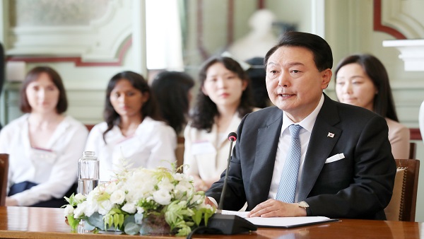 윤 대통령, 'AI 안전장치 강화' 바이든에 호응‥"협력 희망"