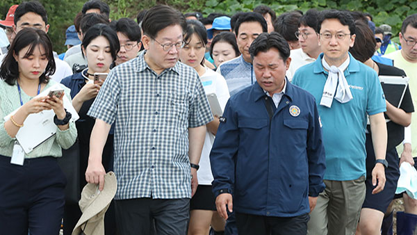 민주당, 충남 바카라 토토 사이트 수해 복구 봉사활동‥의원·당직자 340명 총출동