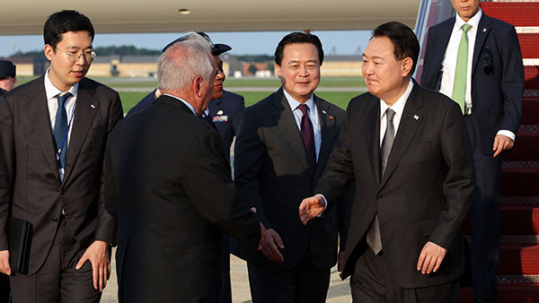 윤 대통령, 미국 도착‥한미일 정상회의 일정시작